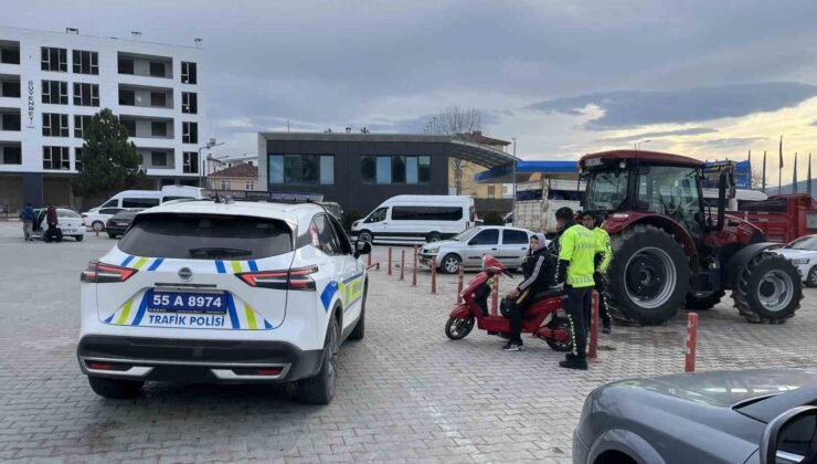 Kavak’ta trafik denetimleri