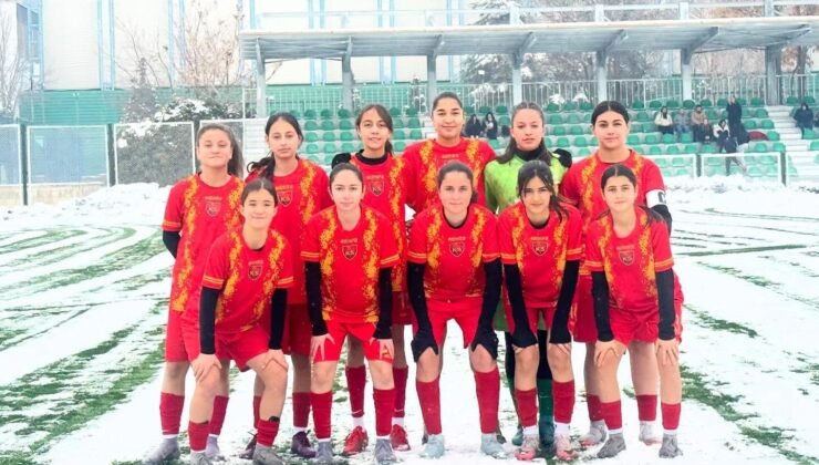 Kayseri Kadın FK 3 attı, 3 aldı