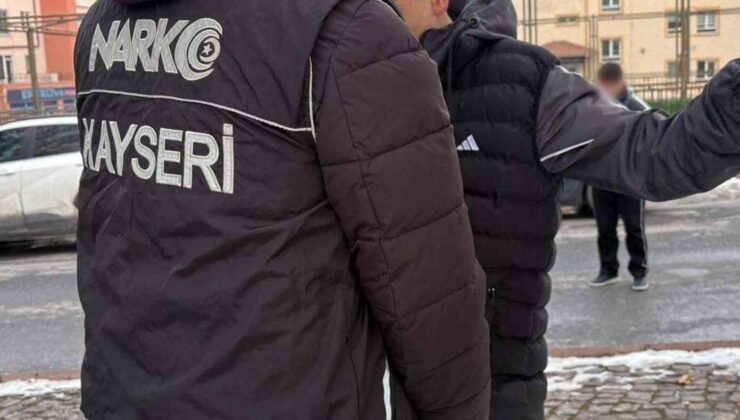 Kayseri’de okulla ilgisi olmayan 12 şahıs sorgulandı