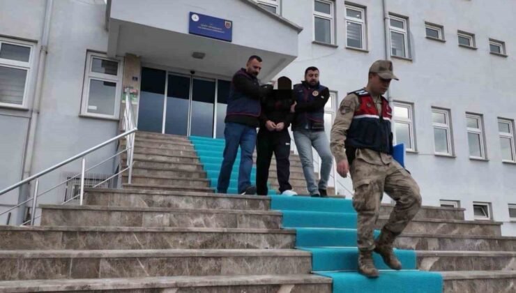 Kendilerini güvenlik güçleri ve savcı olarak tanıtıp, yaşlıları 1 milyon TL dolandırdılar