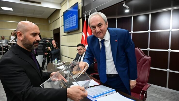 Kocagöz’den mecliste güçlü Türkiye vurgusu