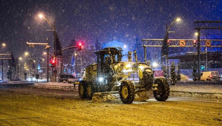 Malatya’da kardan kapanan yollar açılıyor