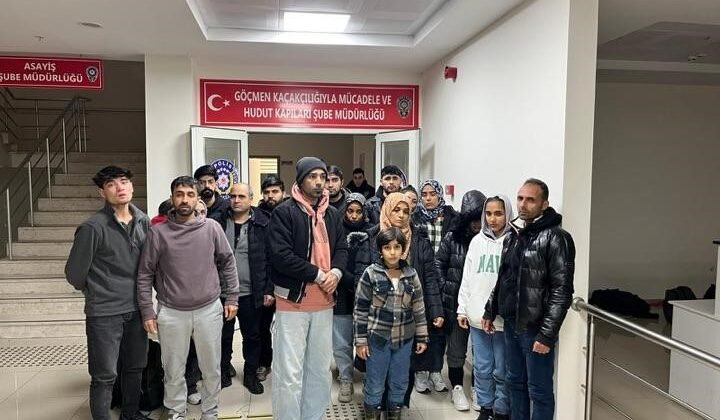 Manisa’da 34 düzensiz göçmen yakalandı