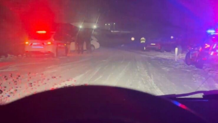 Mazıdağı-Derik yolu ulaşıma kapandı, buzlanma kazaya neden oldu