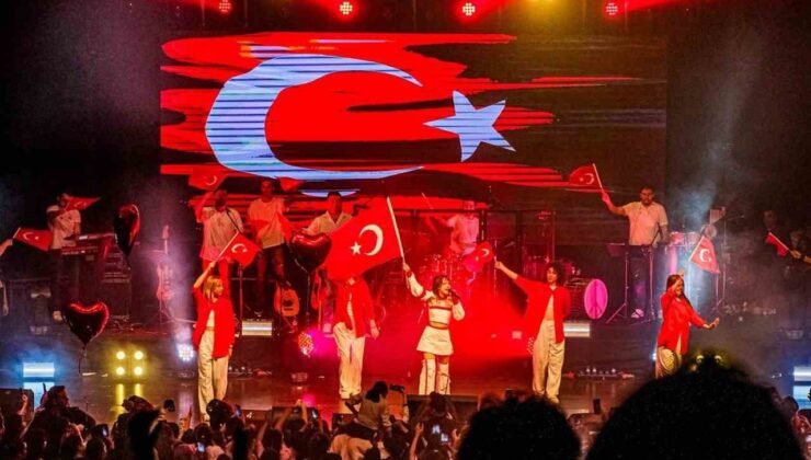 Melis Fis, 1 yılda Türkiye’nin 81 ilinde sahne aldı