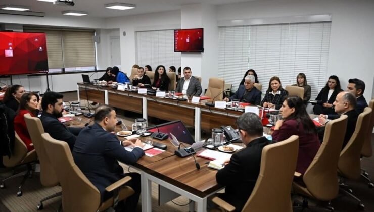 Mersin Büyükşehir, iklim değişikliğiyle mücadele deneyimlerini paylaştı