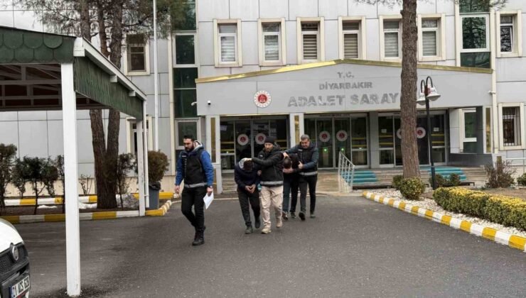 Midelerinde taşıdıkları 807 gram uyuşturucu ile yakalanan 2 kişi tutuklandı