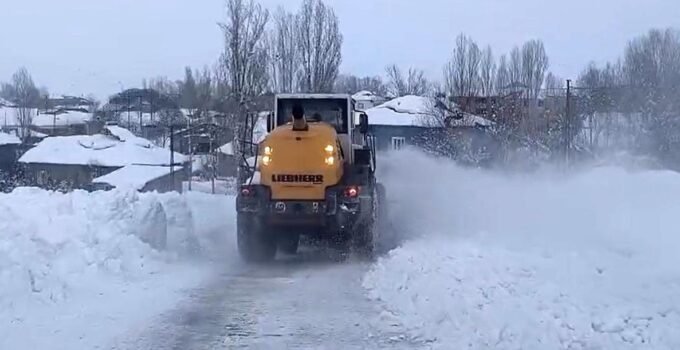 Muş’ta 264 köy yolu ulaşıma açıldı
