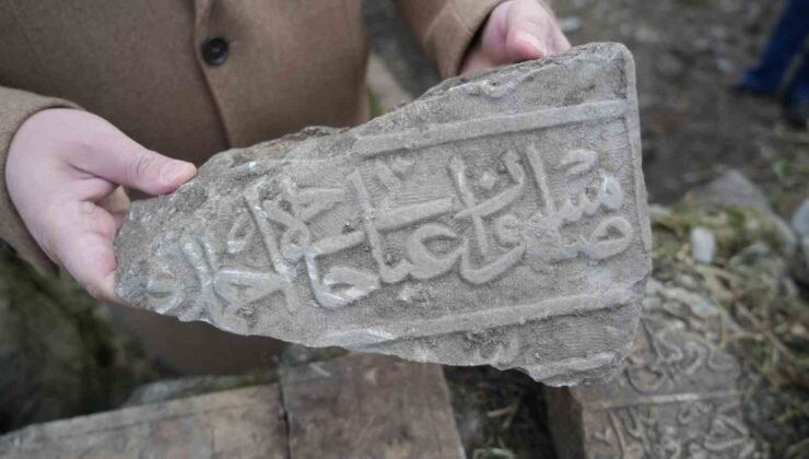 Samsun’da mezarlığın altından tarih çıkıyor: Samsun yazılı mezar kitabesi, yeni tarihi mezarlar