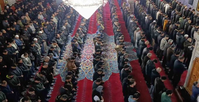 Şanlıurfa’da Miraç Kandili dualarla idrak edildi