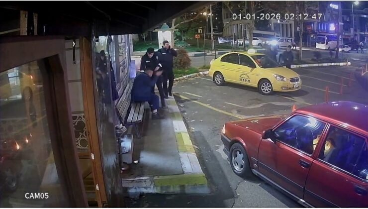 Sarhoş vatandaş kendine zarar verdi, polis uzun süre ikna etmeye çalıştı : O anlar güvenlik kamerasına yansıdı