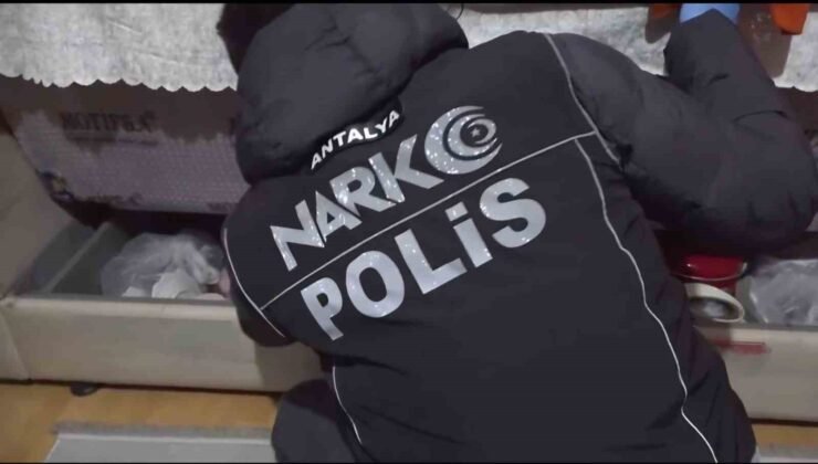 Serik’te uyuşturucu operasyonu: 25 gözaltı