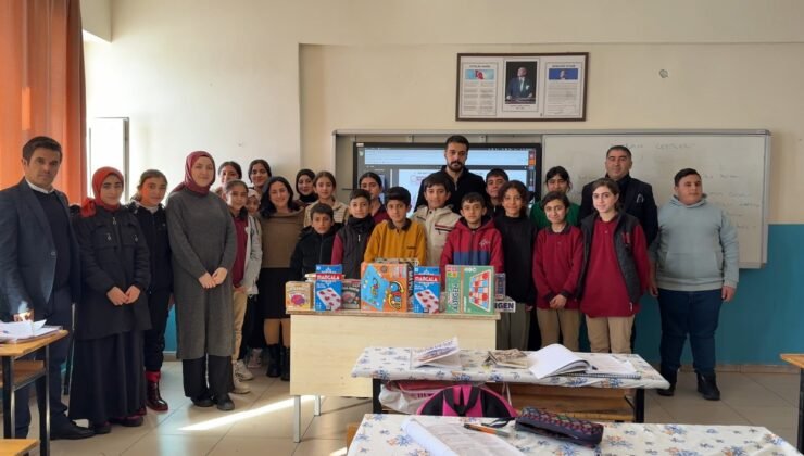 Sınırdaki öğrencilere “akıl ve zeka oyunları” desteği