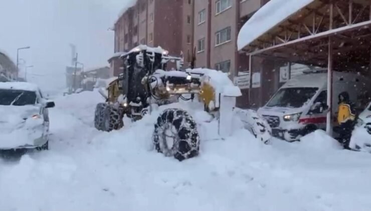 Şırnak’ta kar kalınlığı 2 metreyi geçti