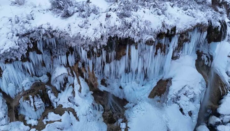 Sivas’ın Kardeniz’i beyaza büründü