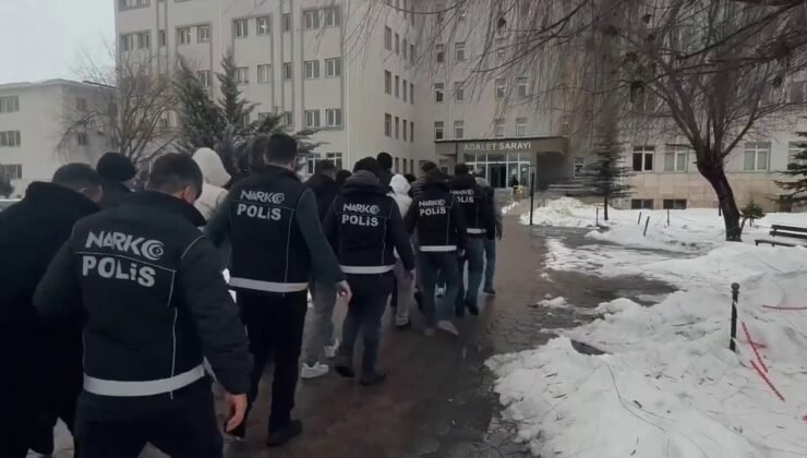 Sivas’ta zehir tacirlerine operasyon: 7 kişi tutuklandı
