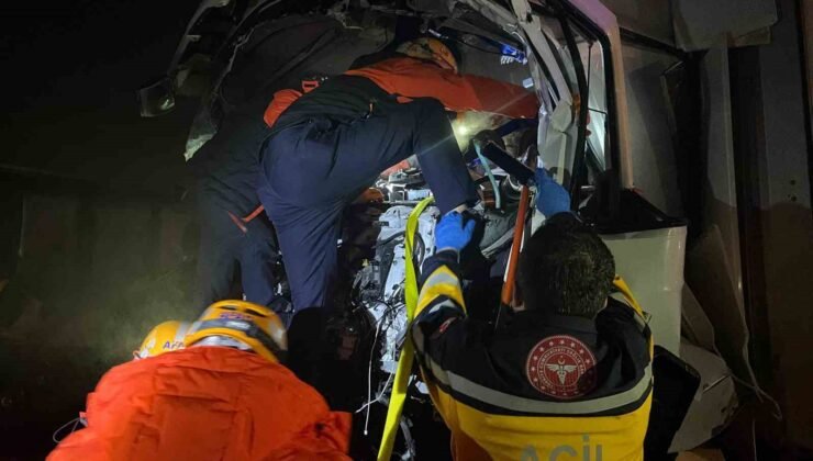 Sivas’ta zincirleme trafik kazası: 8 yaralı