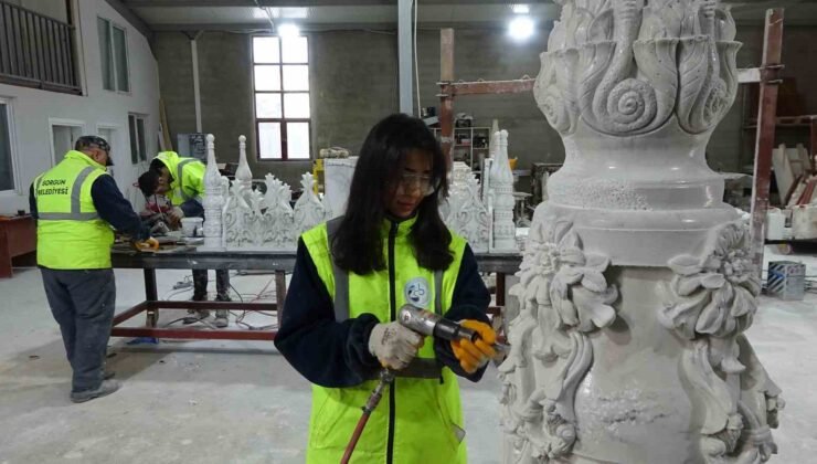 Sorgun Belediyesi atölyesinde 4 bin yıl ömürlü kuvars eserler üretiliyor