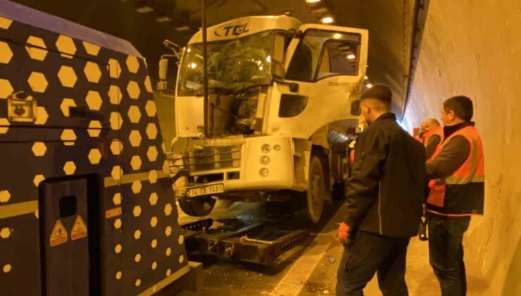 TEM’deki zincirleme kaza trafiği durma noktasına getirdi