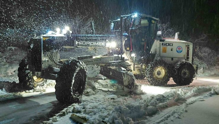 Trabzon’da karla mücadele ekipleri iş başında