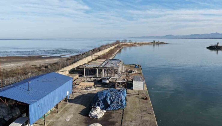 Türk karasuları Samsun’daki yüzen karakol ile daha güvende