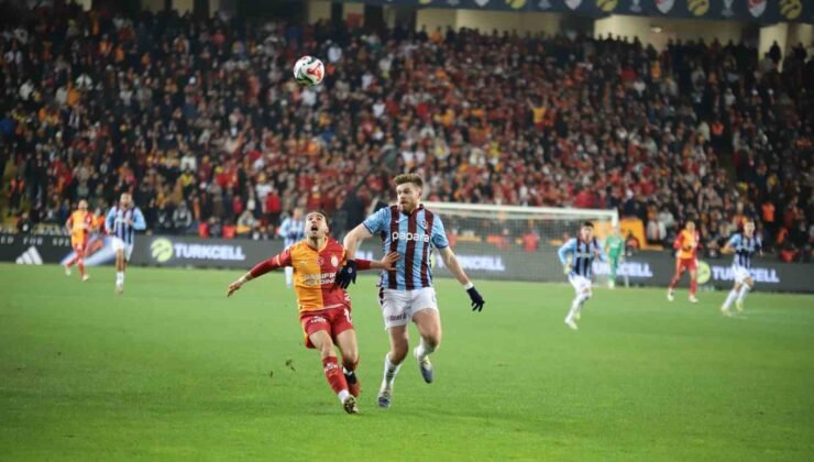 Turkcell Süper Kupa: Galatasaray: 2 – Trabzonspor: 0 (İlk yarı)