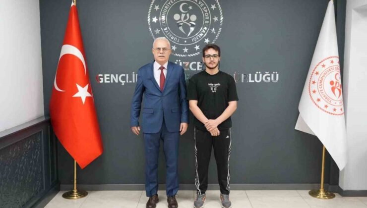 Türkiye Şampiyonu sporcuya tebrik