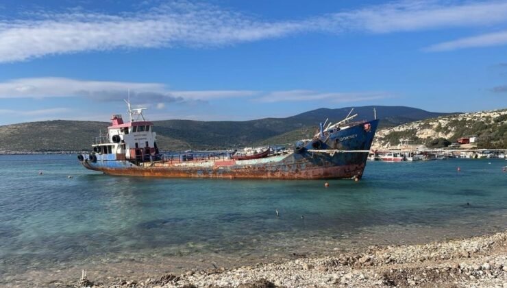 Urla’daki hurda geminin sahipleri hakkında işlem başlatıldı