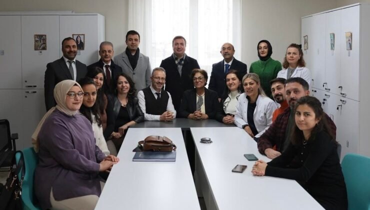 Vali Aydoğdu, öğretmenlerin emeklerine teşekkür etti