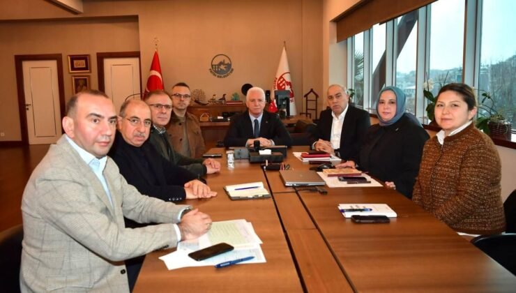 Vali Davut Gül başkanlığında Fatih’te kültürel mirasın korunması değerlendirme toplantısı düzenlendi