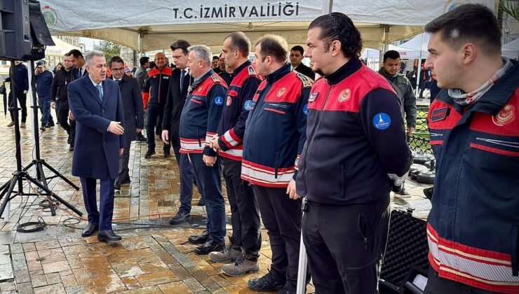 30 Ekim ve 6 Şubat’ın sessiz tanıkları İzmir’de sergilendi