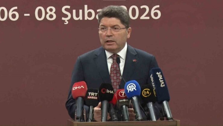 Adalet Bakanı Tunç: “Demokratik anayasa ile Türkiye Yüzyılı’na devam etmek yakışır”
