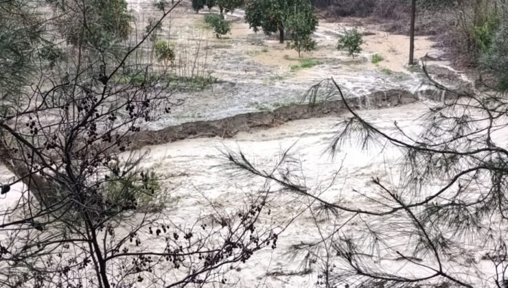 Adana’nın kuzey ilçelerinde sağanak taşkınlara neden oldu