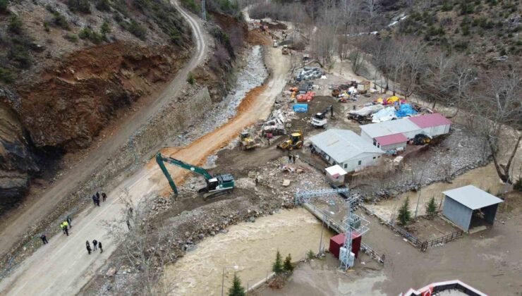Adana’yı Kayseri ve Sivas’a bağlayan güzergahta ulaşım kontrollü sağlanıyor
