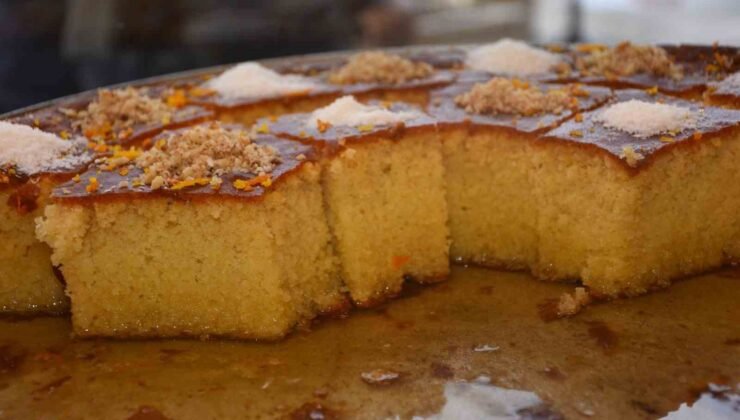 Afyonkarahisar’da tatlı satışları Ramazanla birlikte arttı