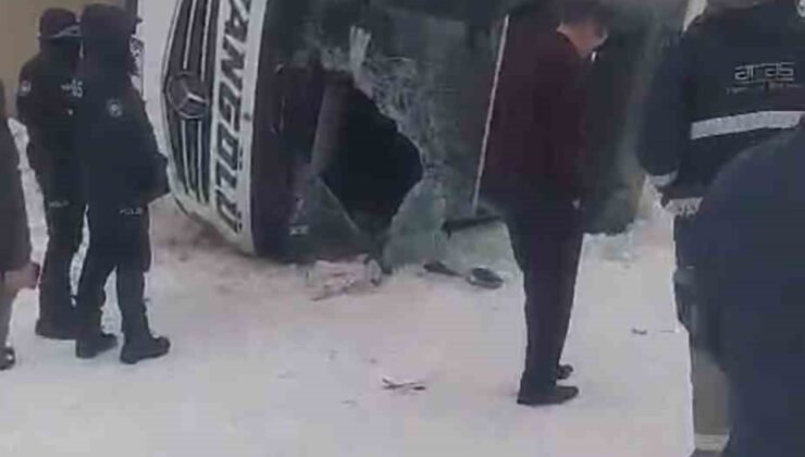 Ağrı’da yolcu otobüsü devrildi: 16 yaralı