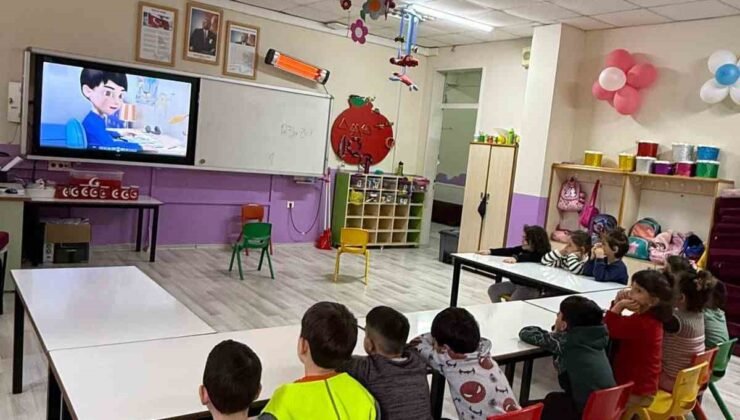 Akçakoca’da minik öğrencilere ağız ve diş sağlığı eğitimi