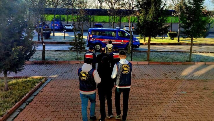 Aksaray’da aranan 2 şahıs JASAT’ın operasyonuyla yakalandı
