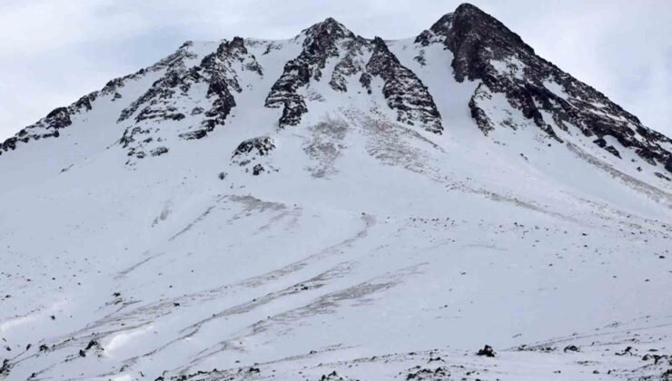 Aktif yanardağ olan Hasan Dağı gözlem altında