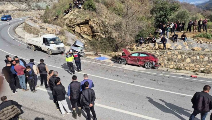 Alanya’da 3 araçlı zincirleme kaza: 1 ölü, 3 yaralı