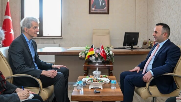 Almanya Federal Cumhuriyeti Büyükelçiliği elçisi Stefan Bredohl Erzurum’da