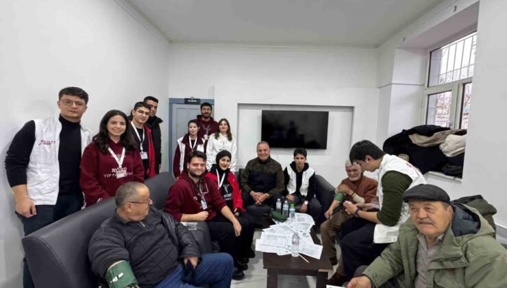 Altunhisar’da Sağlık Sokağı Projesi yoğun ilgi gördü