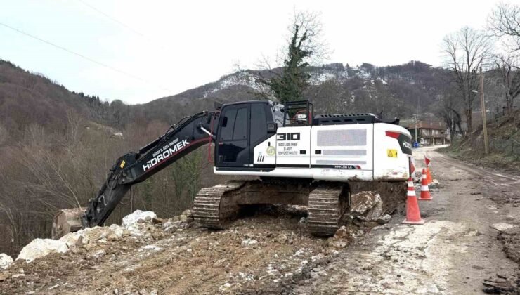 Anında müdahale edildi heyelanın izleri giderildi