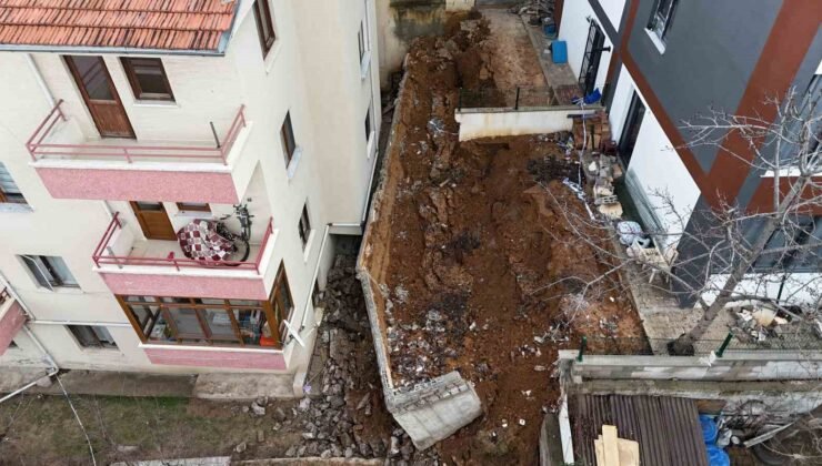 Ankara’da istinat duvarı yıkıldı: 5 apartman boşaltıldı