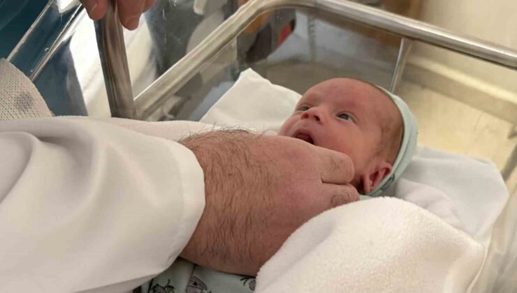 Anne karnındayken milyonda bir görülecek sağlık sorunuyla doğdu