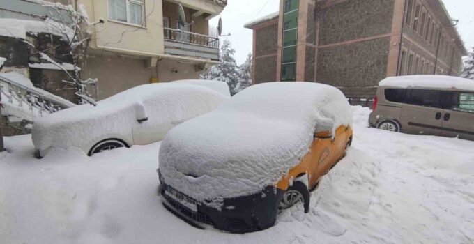 Ardahan’da hafta sonu eğitimlerine kar engeli