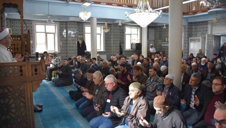 Asrın felaketinin 3’üncü yılında Salihli’de yürekler aynı duada buluştu