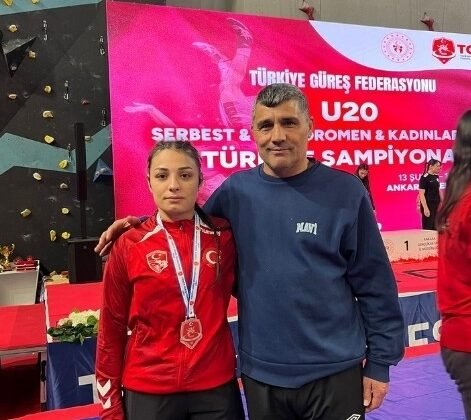 Aydınlı güreşçiler Türkiye Şampiyonası’ndan madalyalarla döndü