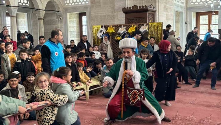 Babaeski’de çocuklar Nasreddin Hoca ile buluştu