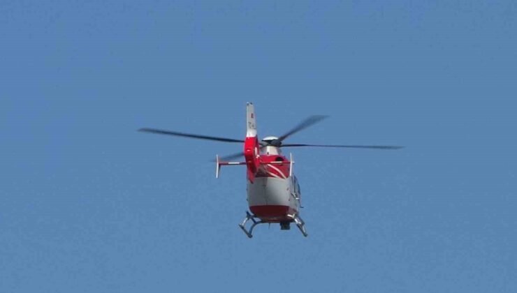 Bahçesaray’da 40 yaşındaki hasta ambulans helikopter ile Van’a getirildi